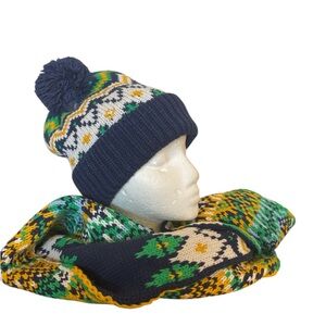 Three piece matching Mixit scarf , hat and mitten set NWT